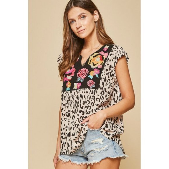 Savanna Jane Tops - Savanna Jane Leopard Print Top Size S Embroidered‎ Folk Art Shabby Chic Boho